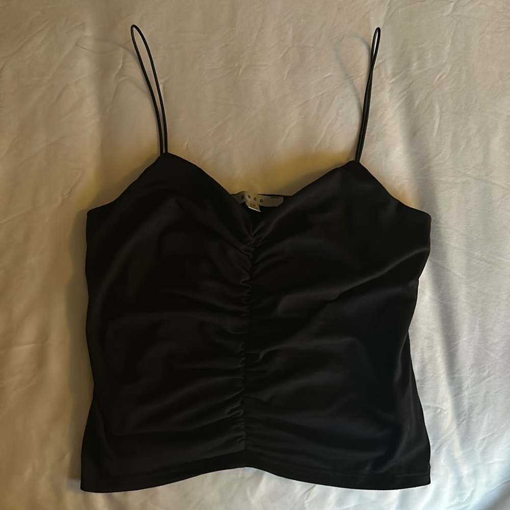 Gaze size XS synched style black crop top